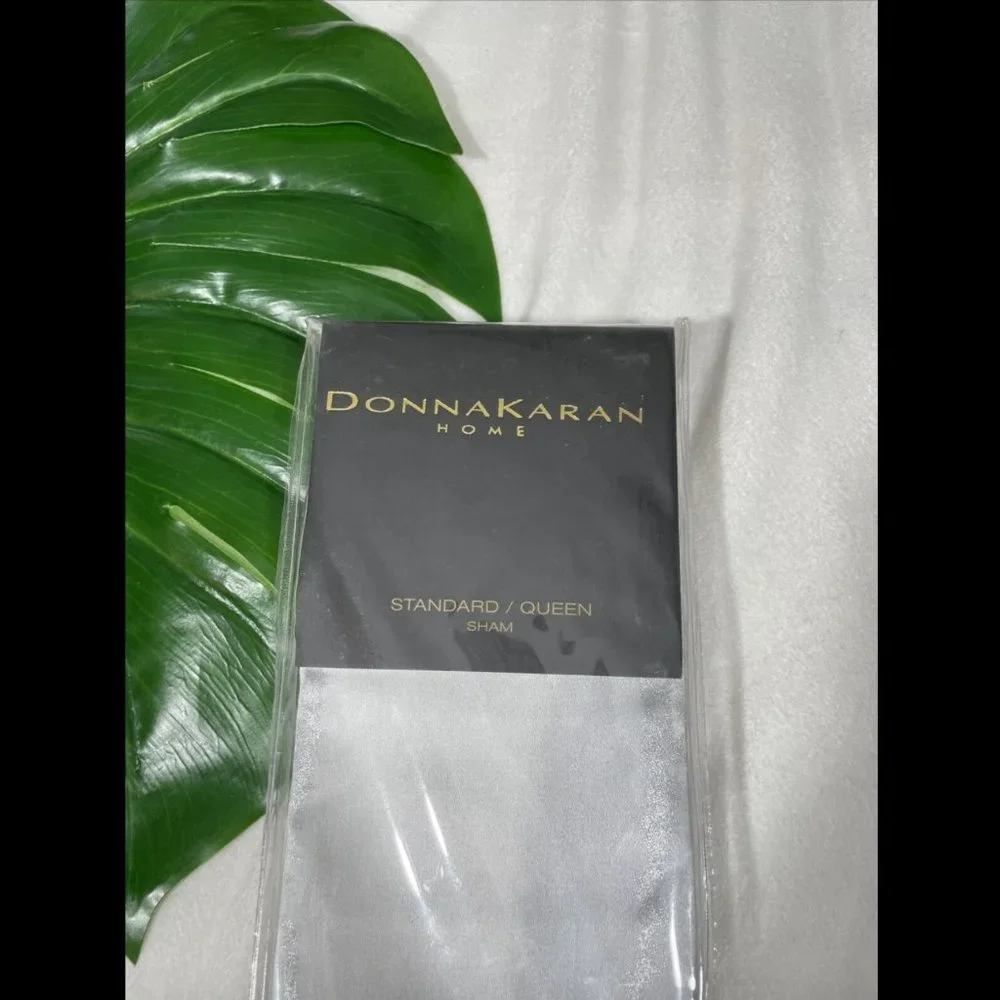 NIB Donna Karan Collection [ 1‎ ] Standard / Queen Aire Pillow Sham